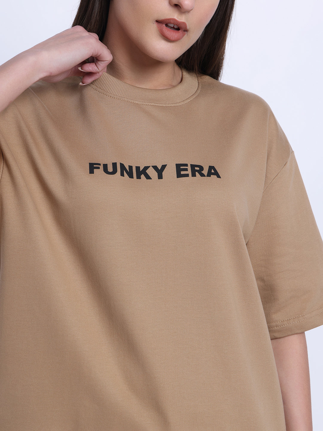 Cheering Beige Oversized Tee