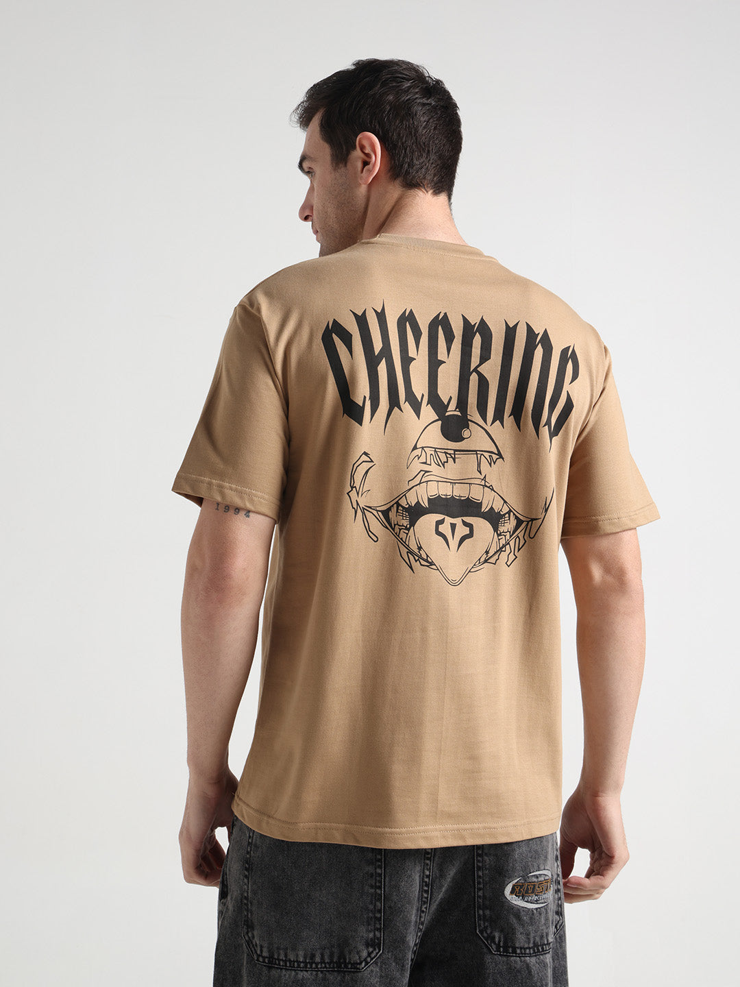 Cheering Beige Oversized Tee